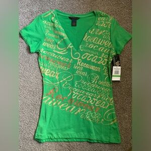 Rocawear deep v neck short sleeve top